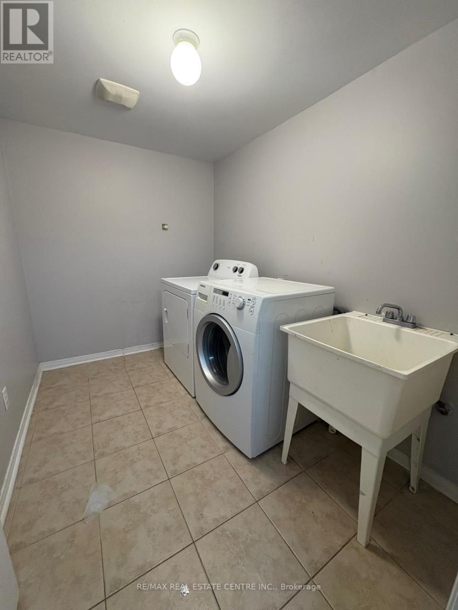 96 Luella Crescent, Brampton, Ontario  L7A 3H5 - Photo 25 - W12610160