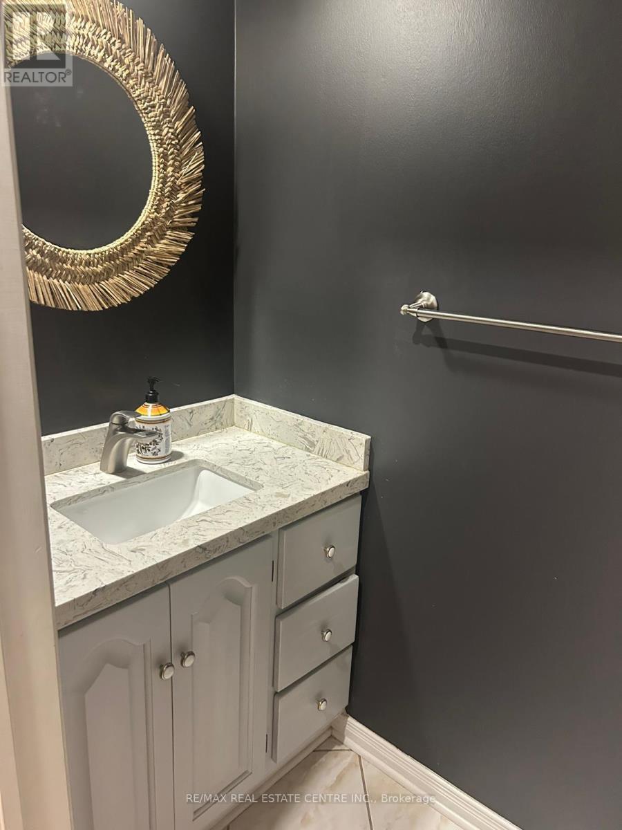 874 Childs Drive, Milton, Ontario  L9T 4J6 - Photo 14 - W12645332