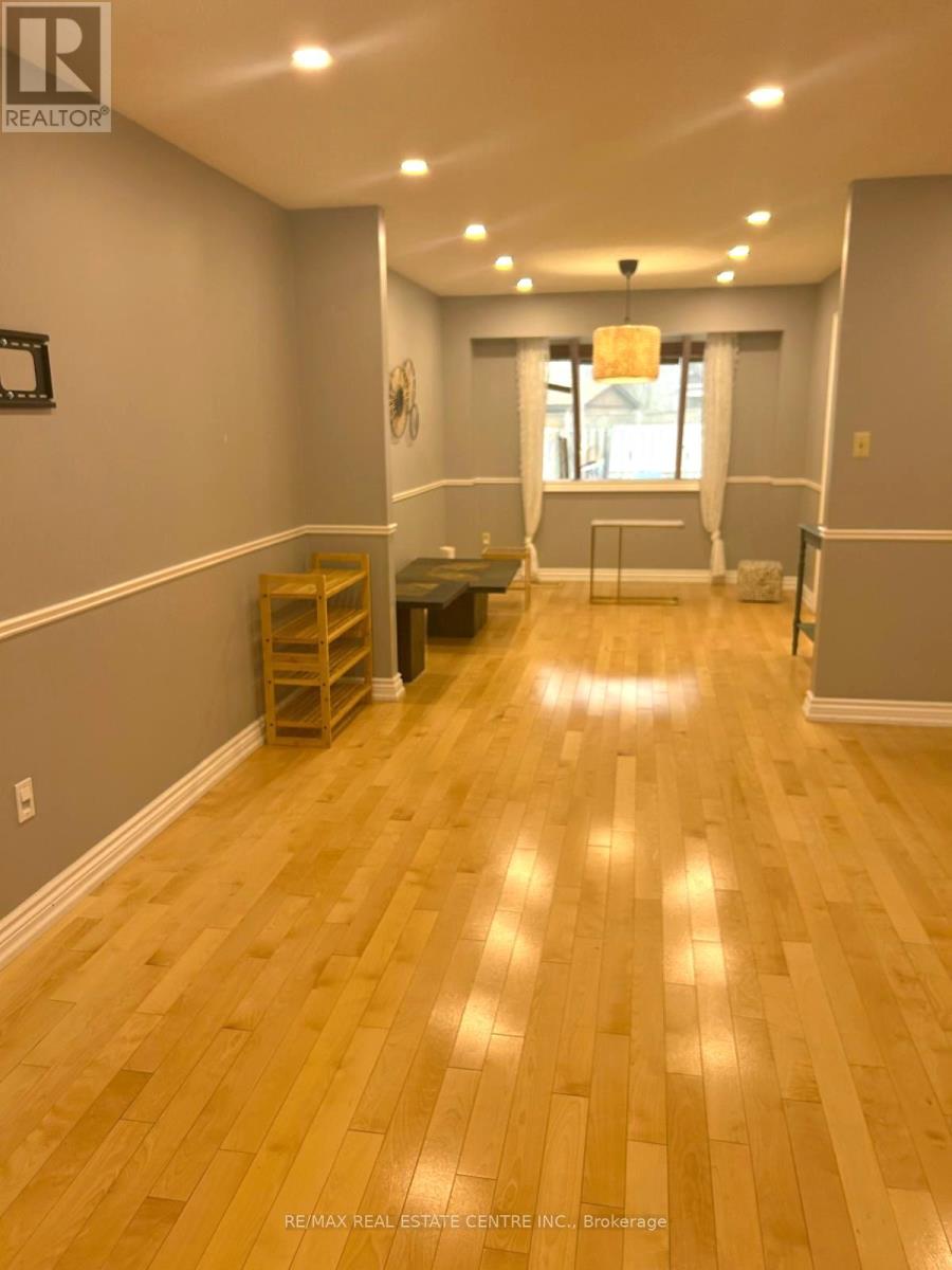 874 Childs Drive, Milton, Ontario  L9T 4J6 - Photo 9 - W12645332