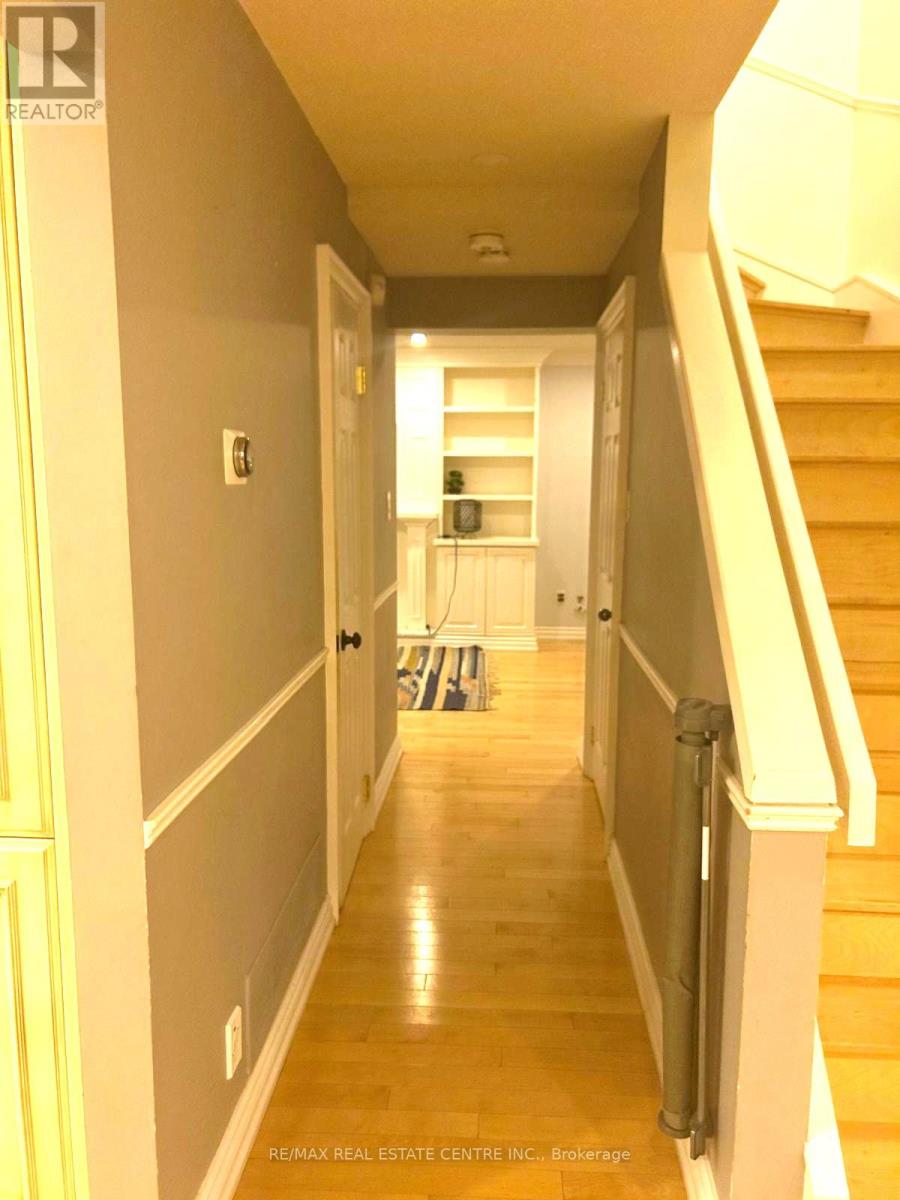 874 Childs Drive, Milton, Ontario  L9T 4J6 - Photo 10 - W12645332