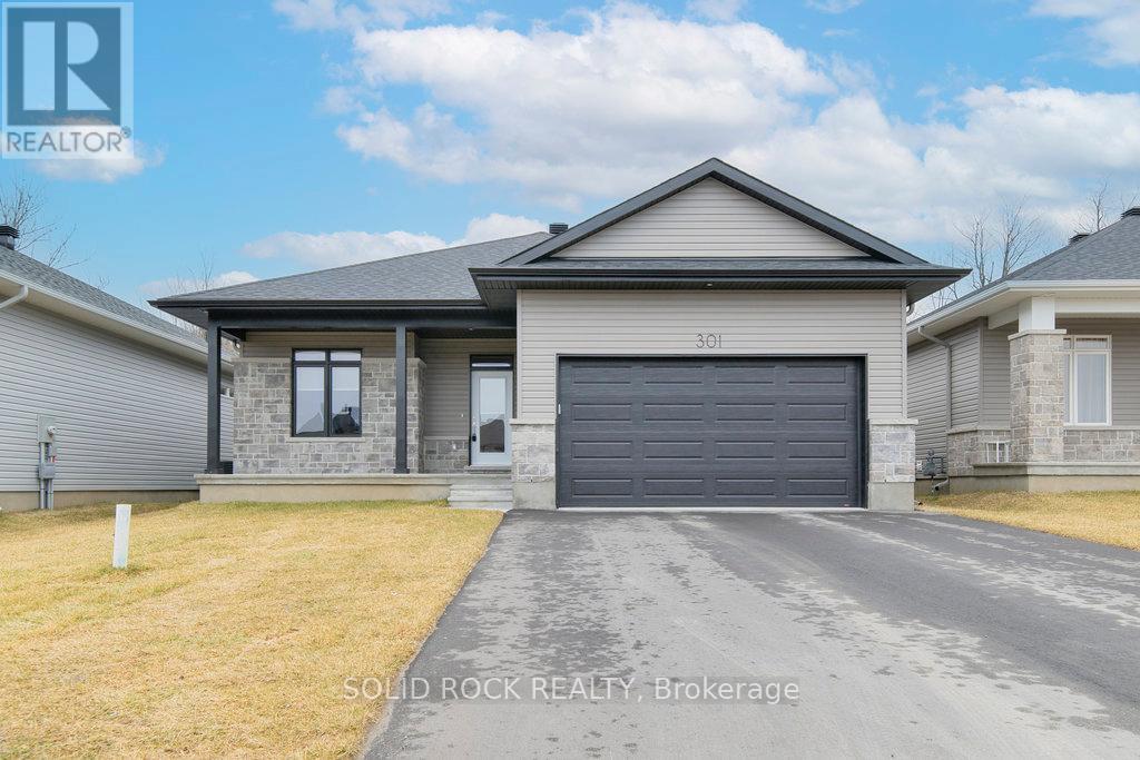 301 Wood Avenue, Smiths Falls, Ontario  K7A 5H4 - Photo 2 - X12645492