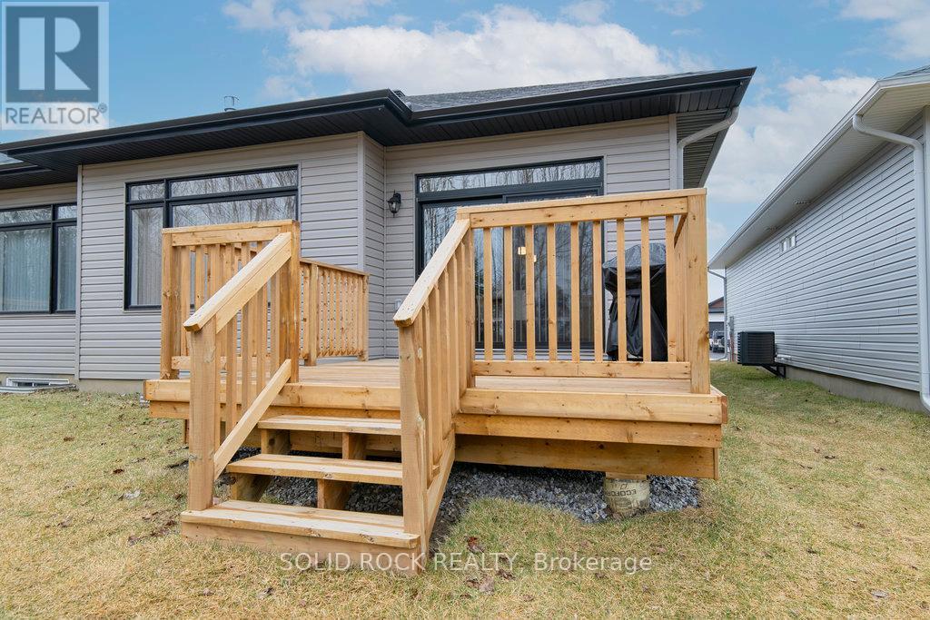 301 Wood Avenue, Smiths Falls, Ontario  K7A 5H4 - Photo 35 - X12645492