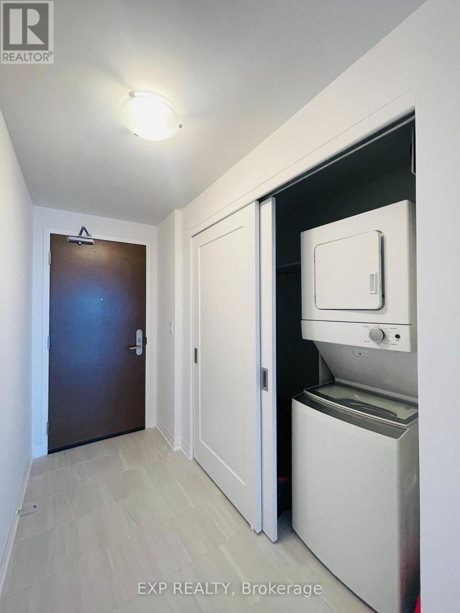 1608 - 805 Carling Avenue, Ottawa, Ontario  K1S 5W9 - Photo 4 - X12645498