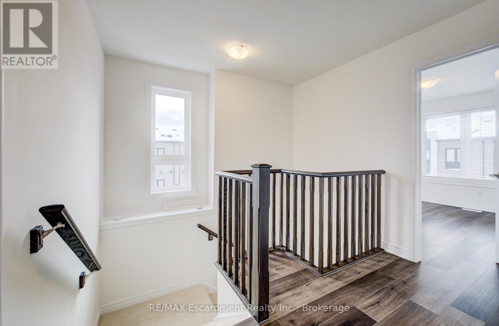 21 - 70 Kenesky Drive N, Hamilton, Ontario  L8B 2A9 - Photo 16 - X12645476