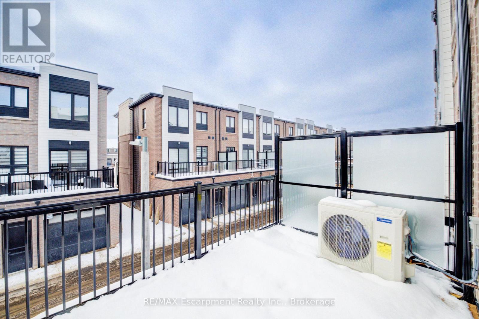 21 - 70 Kenesky Drive N, Hamilton, Ontario  L8B 2A9 - Photo 18 - X12645476