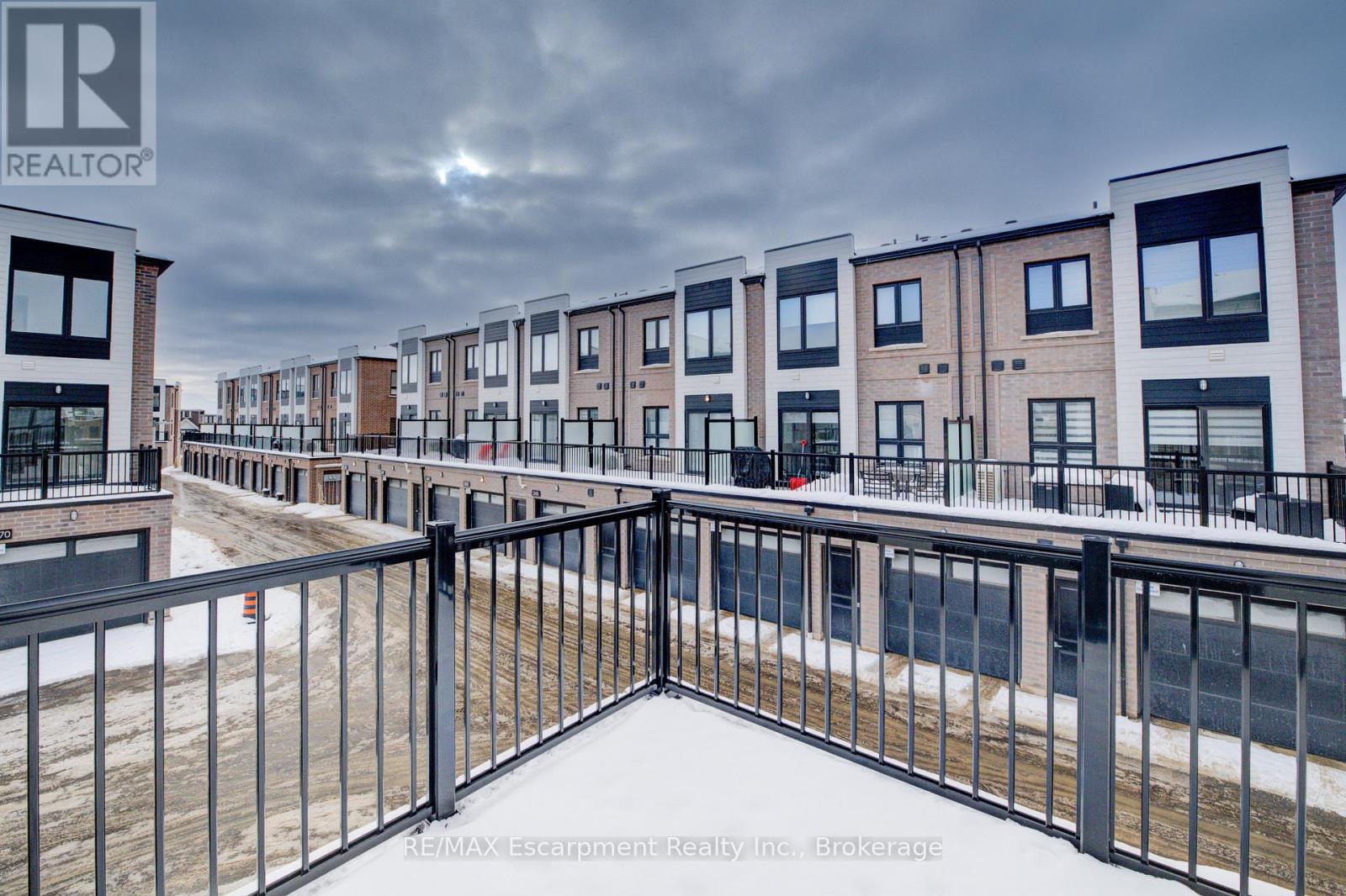 21 - 70 Kenesky Drive N, Hamilton, Ontario  L8B 2A9 - Photo 19 - X12645476