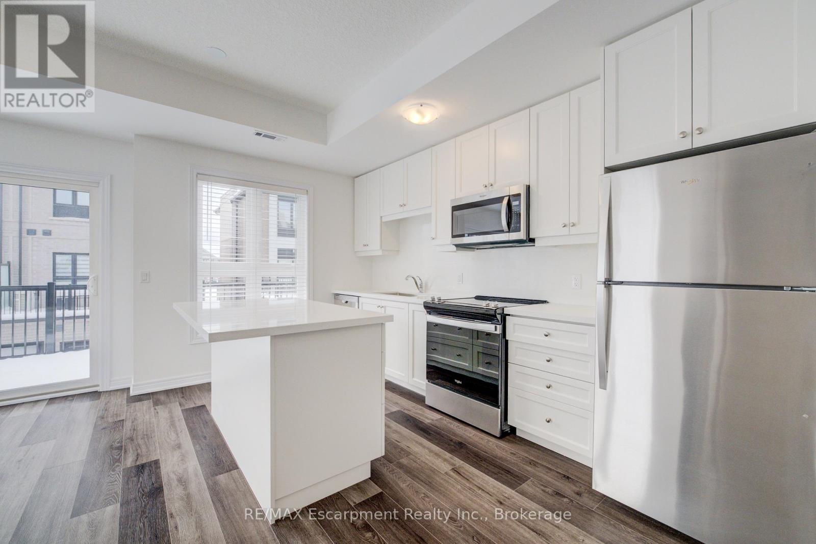 21 - 70 Kenesky Drive N, Hamilton, Ontario  L8B 2A9 - Photo 27 - X12645476