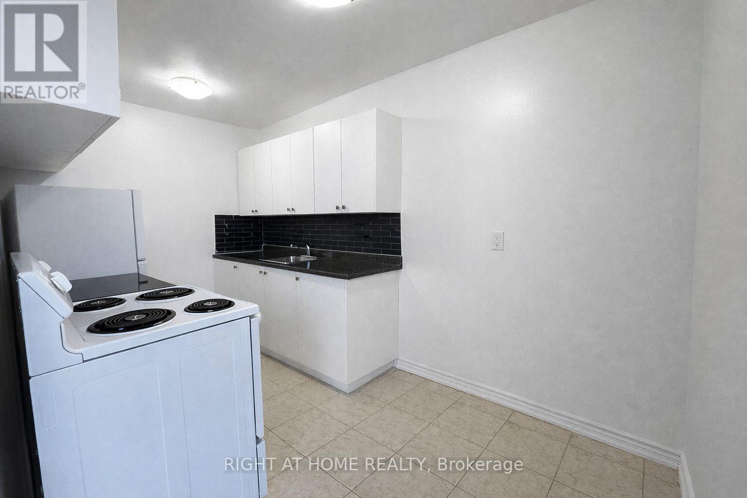 715 - 35 Confederation Drive, Toronto, Ontario  M1G 1A2 - Photo 2 - E12609444