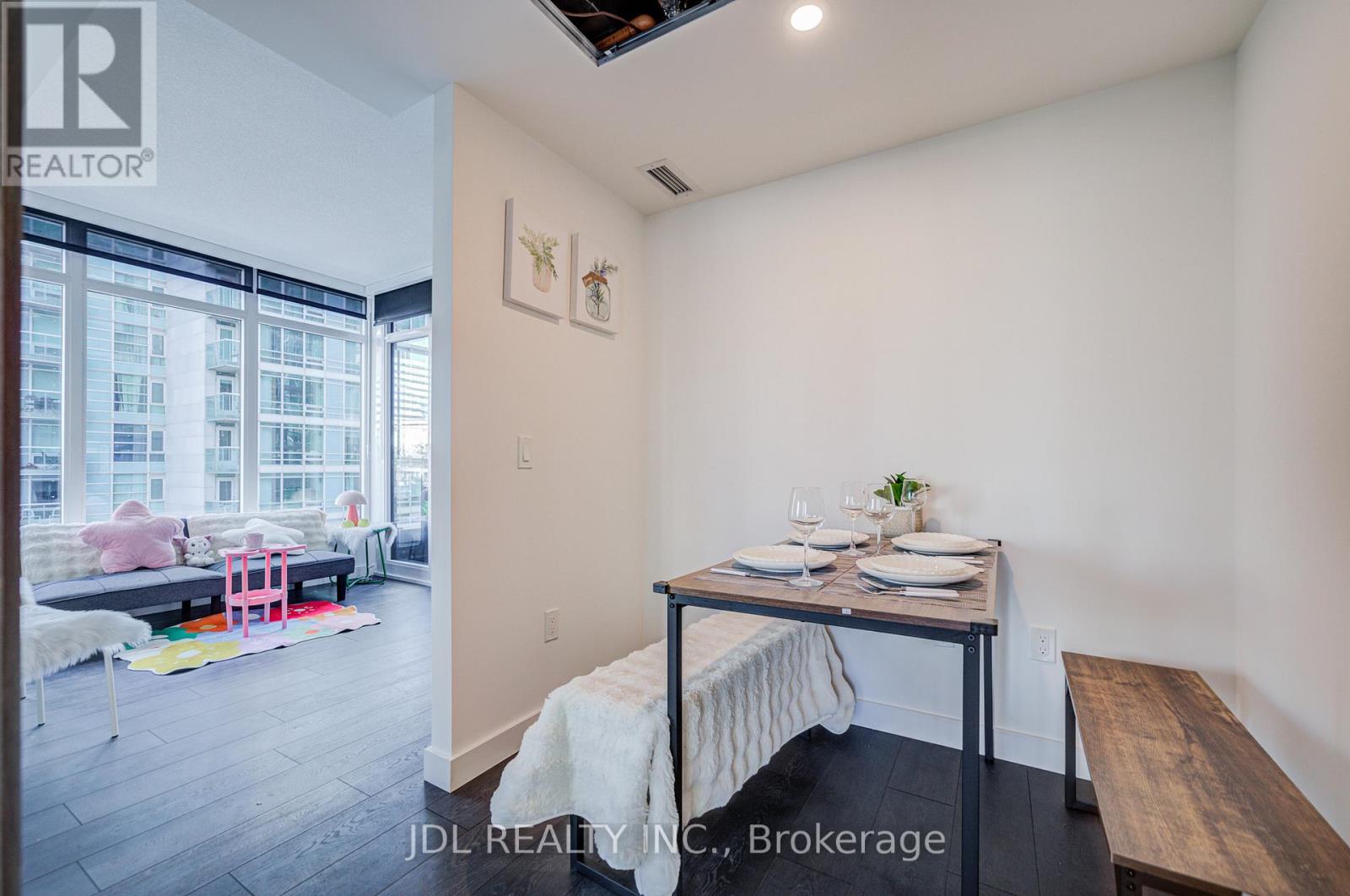 303 - 1 Concord Cityplace Way, Toronto, Ontario  M5V 0X3 - Photo 22 - C12645478