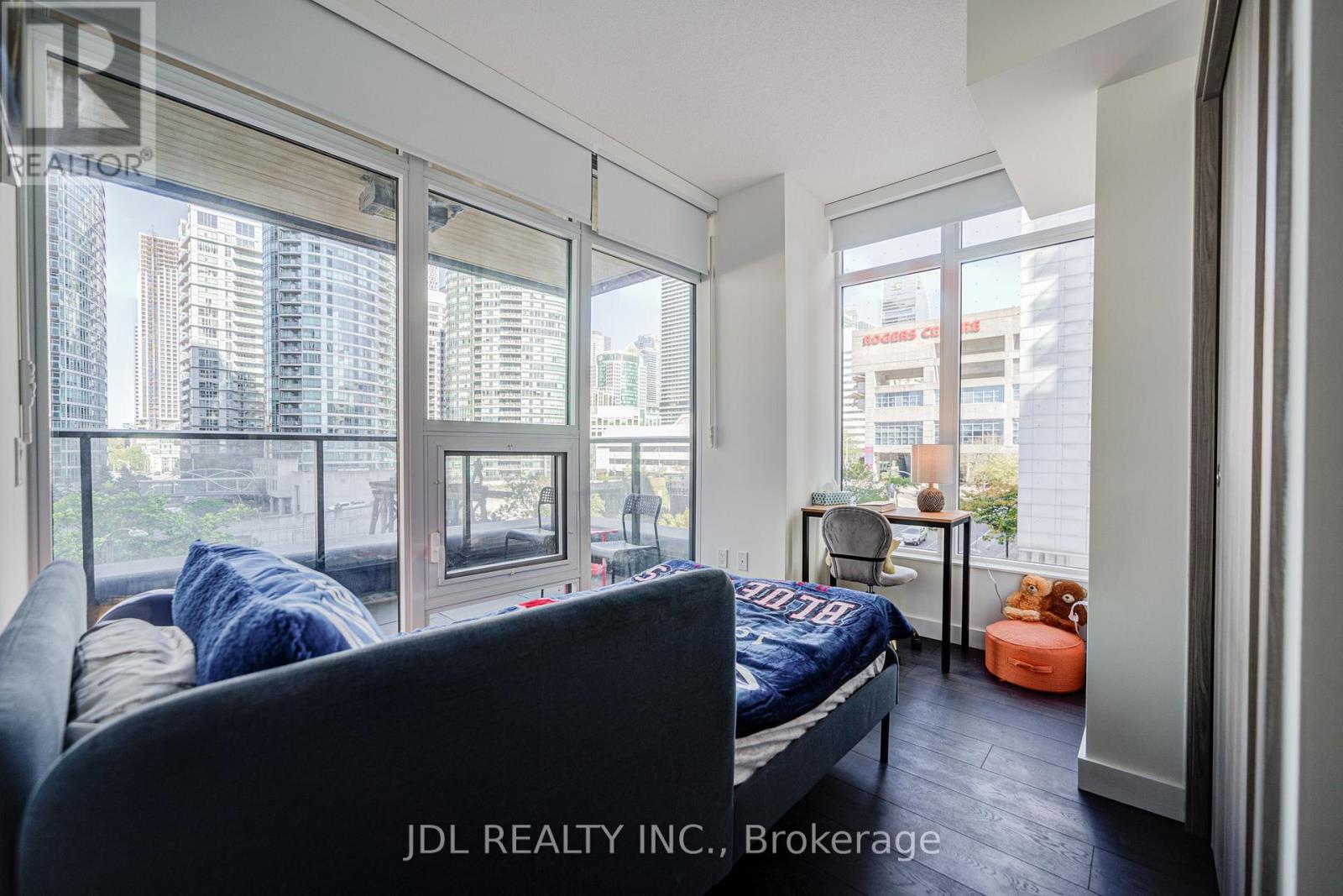 303 - 1 Concord Cityplace Way, Toronto, Ontario  M5V 0X3 - Photo 26 - C12645478