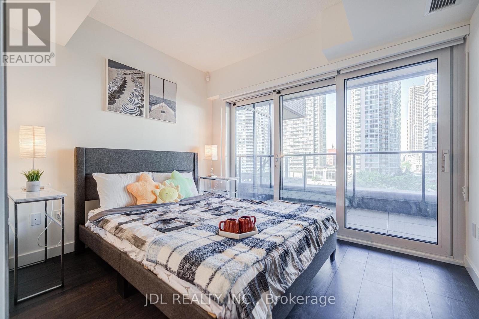 303 - 1 Concord Cityplace Way, Toronto, Ontario  M5V 0X3 - Photo 34 - C12645478