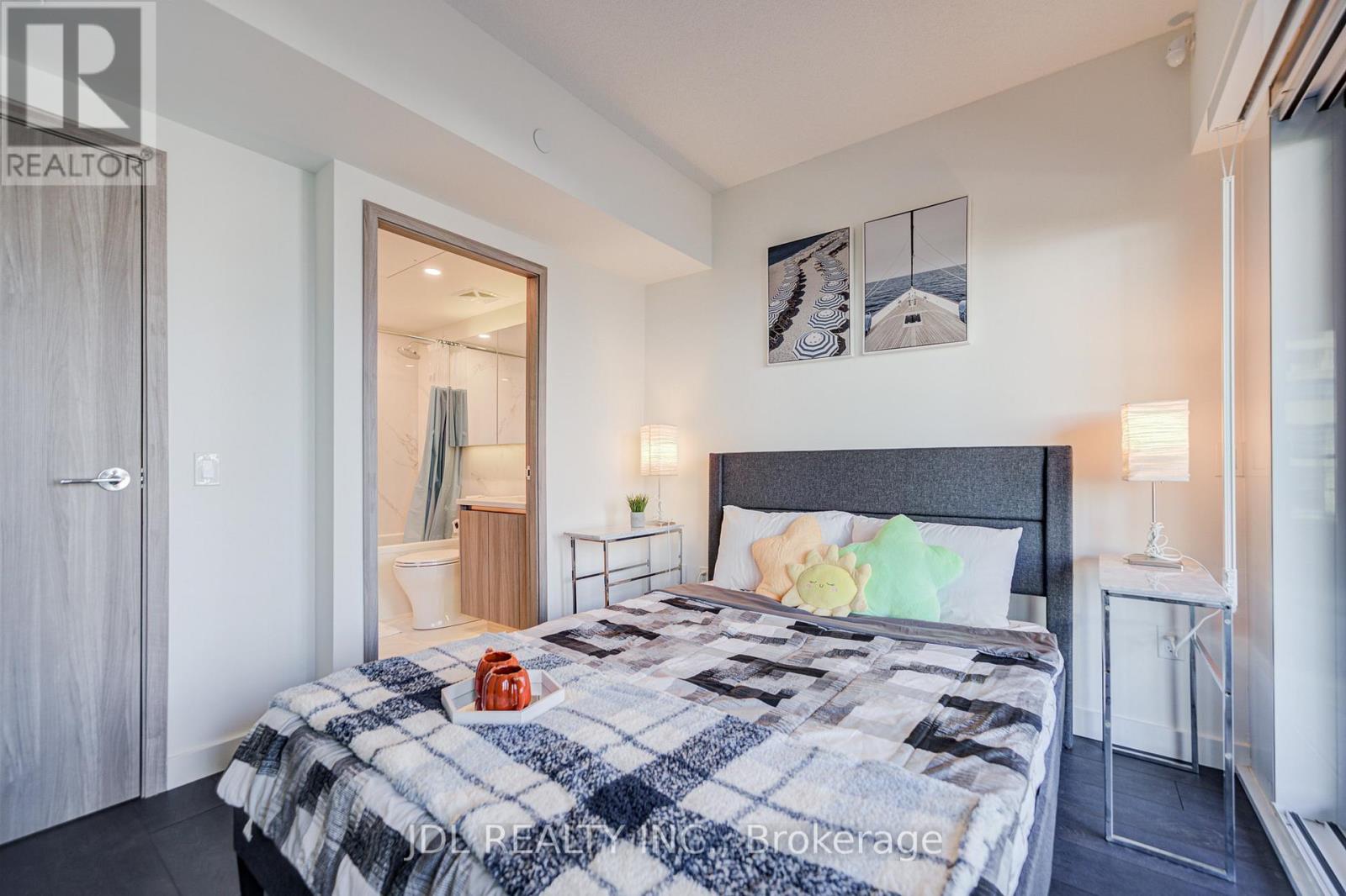 303 - 1 Concord Cityplace Way, Toronto, Ontario  M5V 0X3 - Photo 35 - C12645478