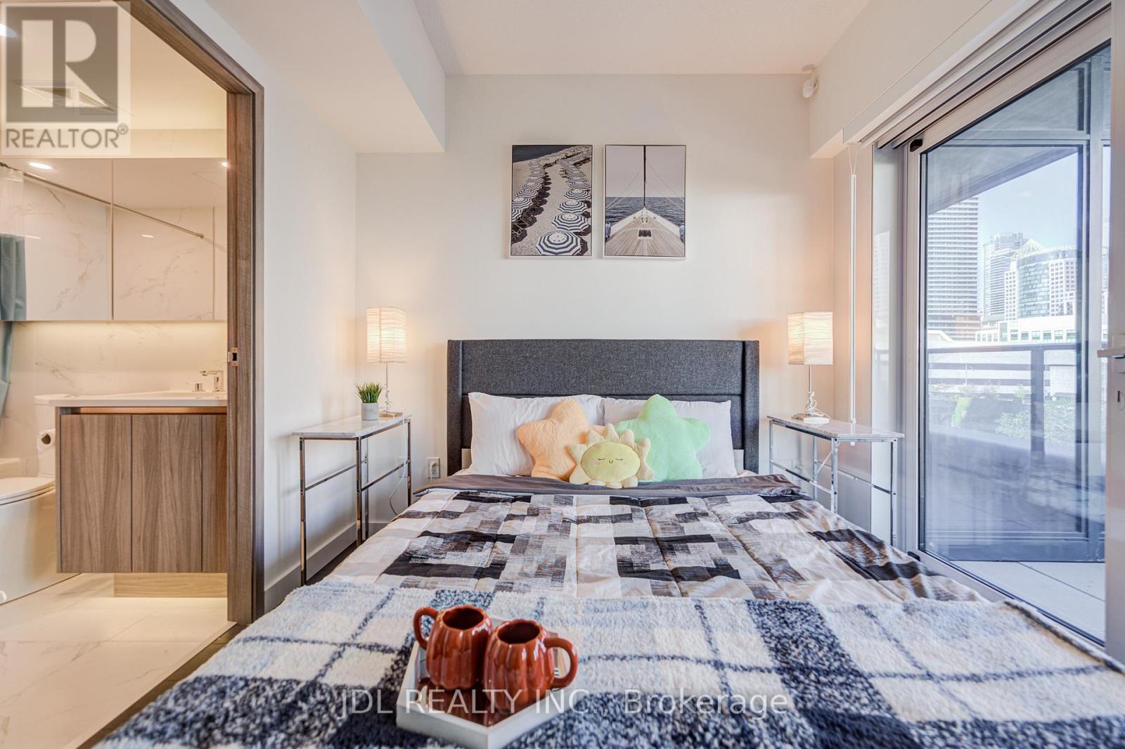 303 - 1 Concord Cityplace Way, Toronto, Ontario  M5V 0X3 - Photo 36 - C12645478