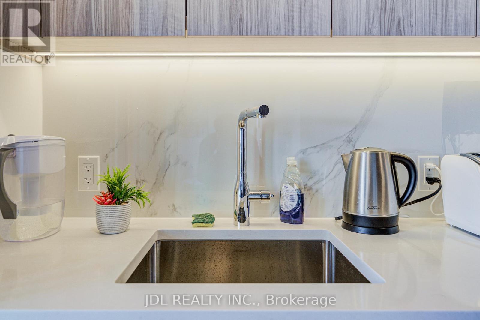 303 - 1 Concord Cityplace Way, Toronto, Ontario  M5V 0X3 - Photo 50 - C12645478