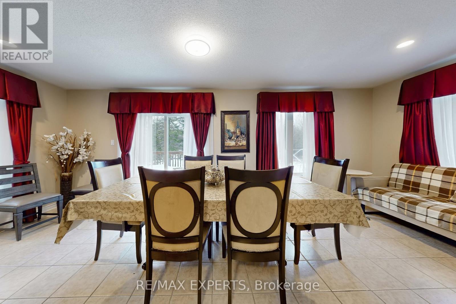 3180 Fleming Boulevard, Innisfil, Ontario  L9S 2Z1 - Photo 17 - N12645486