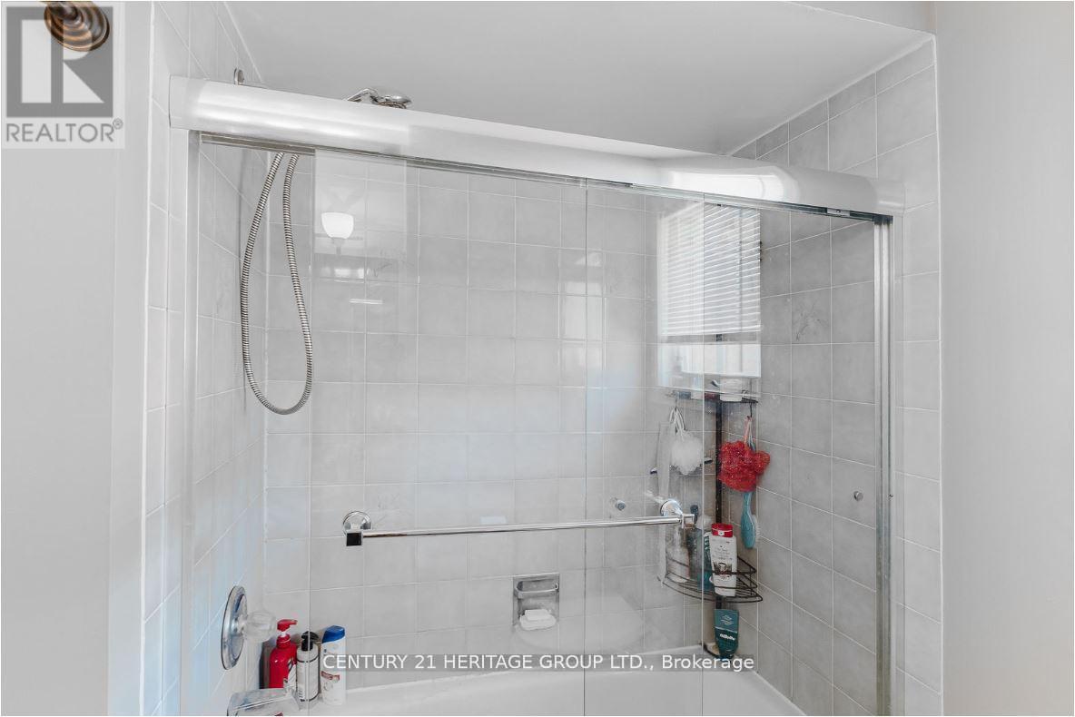 147 Pentland Crescent, Vaughan, Ontario  L6A 1T4 - Photo 23 - N12645508