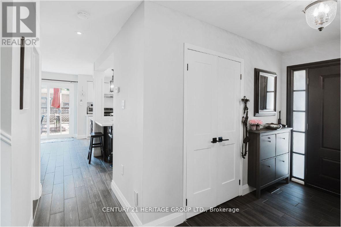 147 Pentland Crescent, Vaughan, Ontario  L6A 1T4 - Photo 4 - N12645508