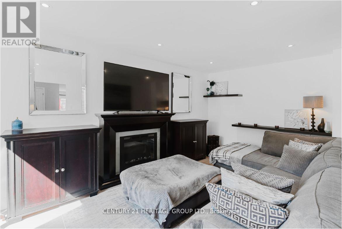 147 Pentland Crescent, Vaughan, Ontario  L6A 1T4 - Photo 5 - N12645508