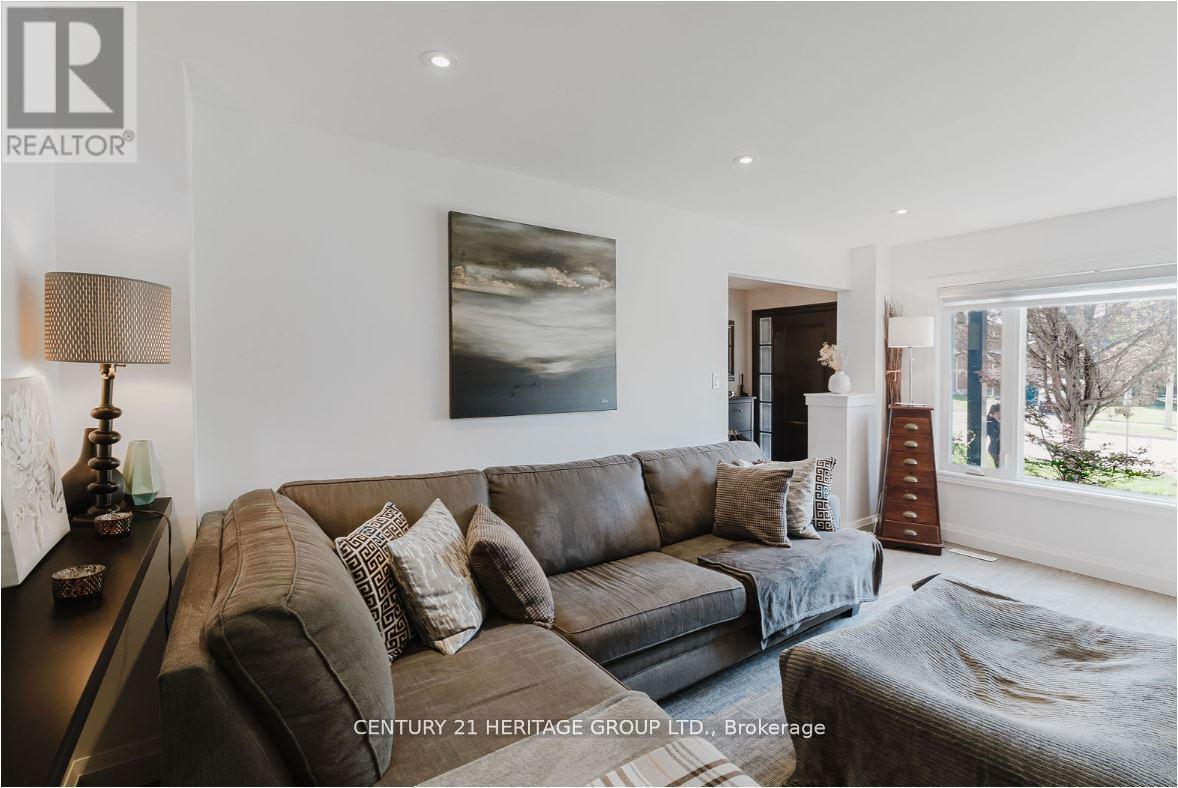 147 Pentland Crescent, Vaughan, Ontario  L6A 1T4 - Photo 6 - N12645508