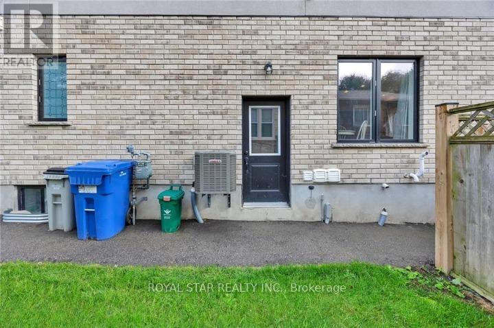 Upper - 119 Waterloo Street, Kitchener, Ontario  N2H 3V5 - Photo 14 - X12645488