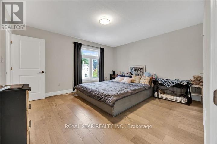 Upper - 119 Waterloo Street, Kitchener, Ontario  N2H 3V5 - Photo 15 - X12645488