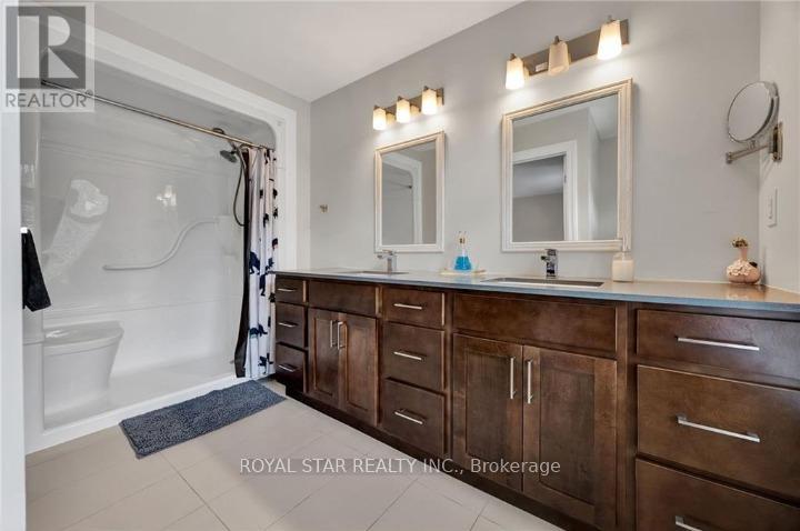 Upper - 119 Waterloo Street, Kitchener, Ontario  N2H 3V5 - Photo 18 - X12645488