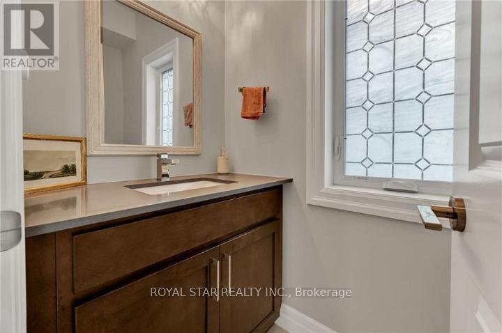 Upper - 119 Waterloo Street, Kitchener, Ontario  N2H 3V5 - Photo 39 - X12645488