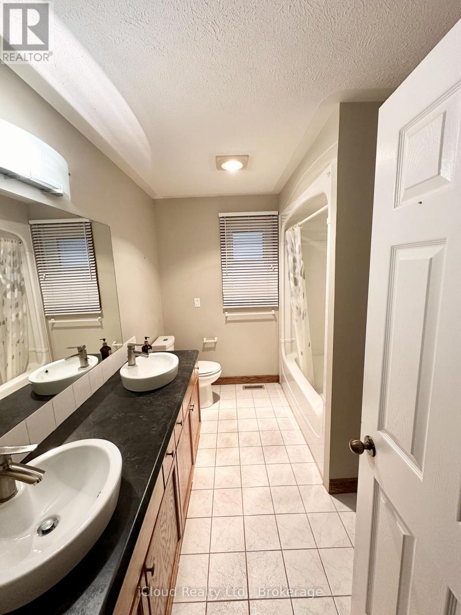 86 Glendale Drive E, Tillsonburg, Ontario  N4G 1J7 - Photo 15 - X12645510