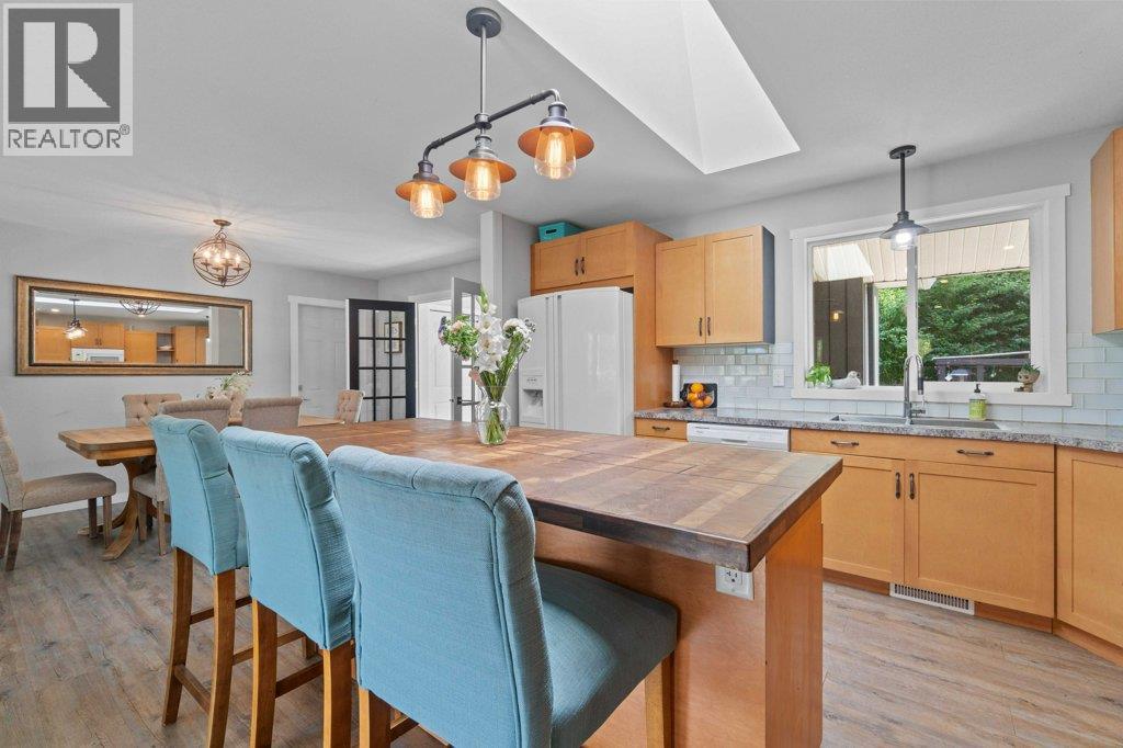 2131 21 Street Ne, Salmon Arm, British Columbia  V1E 3E4 - Photo 27 - 10370537