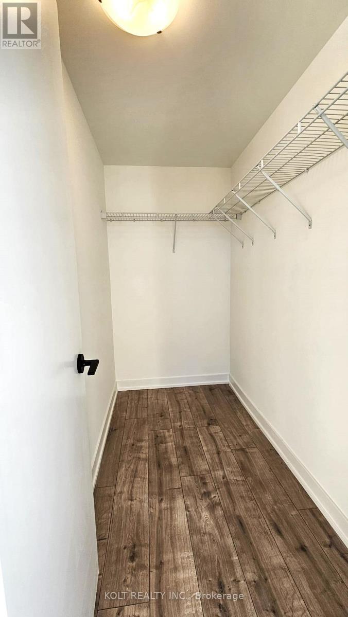 1004 - 220 Missinnihe Way, Mississauga, Ontario  L5H 0A9 - Photo 16 - W12645514