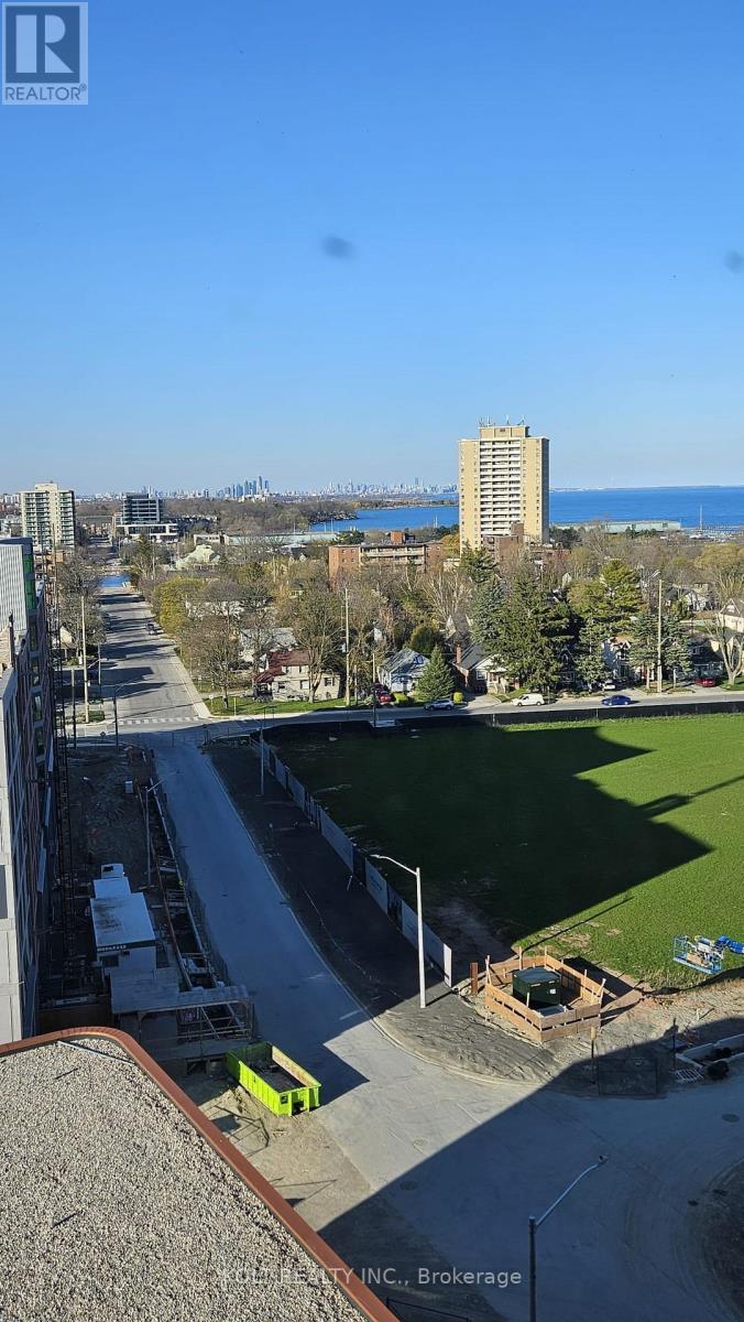 1004 - 220 Missinnihe Way, Mississauga, Ontario  L5H 0A9 - Photo 5 - W12645514