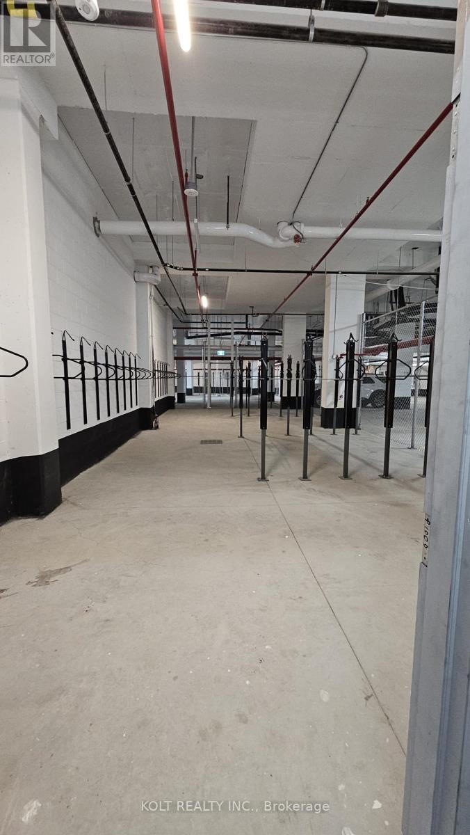 1004 - 220 Missinnihe Way, Mississauga, Ontario  L5H 0A9 - Photo 9 - W12645514