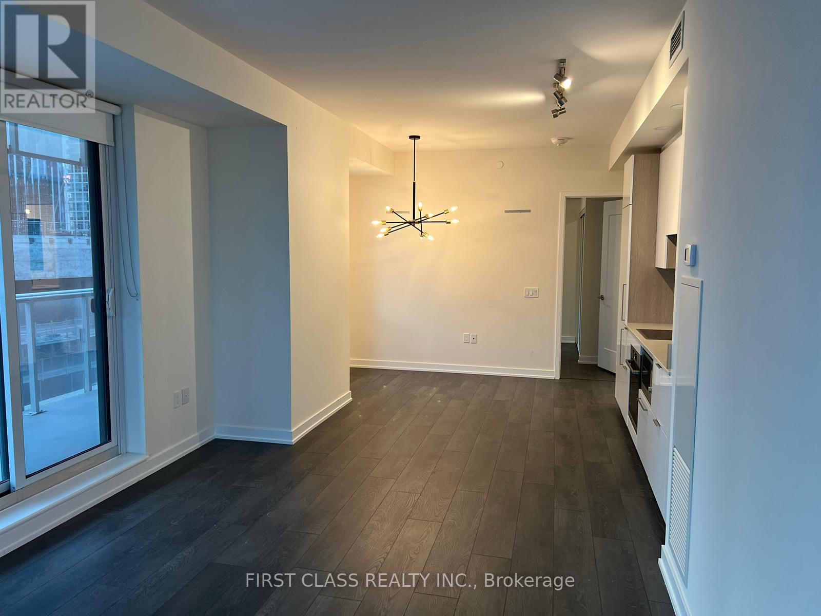 1302 - 28 Freeland Street, Toronto, Ontario  M5E 0E3 - Photo 3 - C12645524