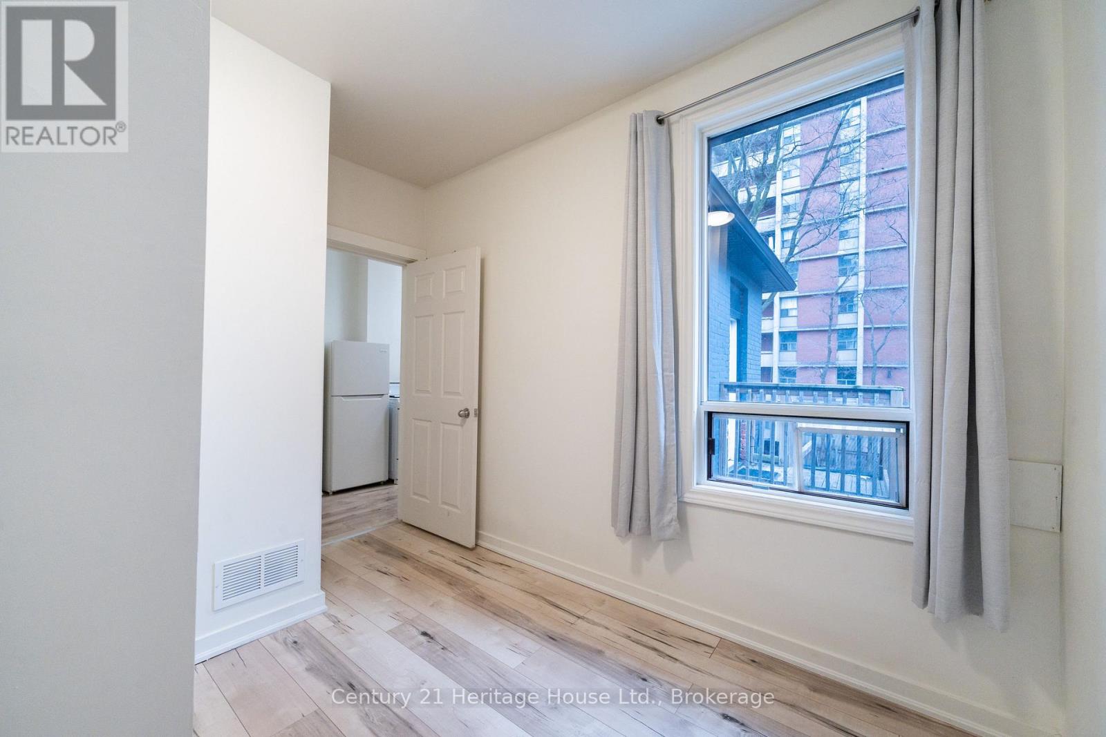 D - 210 Wilson Street, Hamilton, Ontario  L8R 1E5 - Photo 15 - X12461540