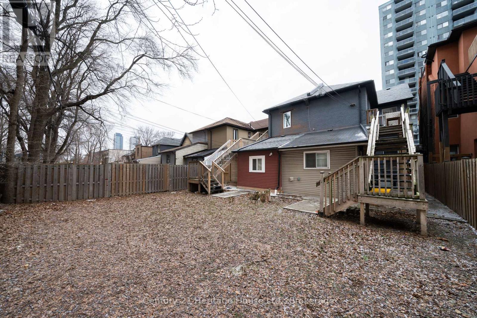 D - 210 Wilson Street, Hamilton, Ontario  L8R 1E5 - Photo 17 - X12461540