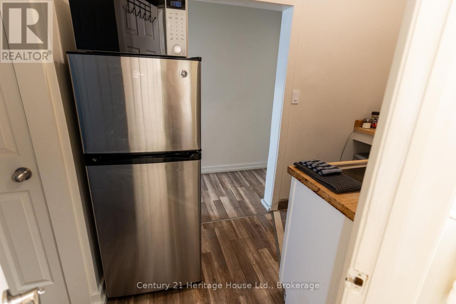 A - 210 Wilson Street, Hamilton (Landsdale), Ontario  L8R 1E5 - Photo 20 - X12472649