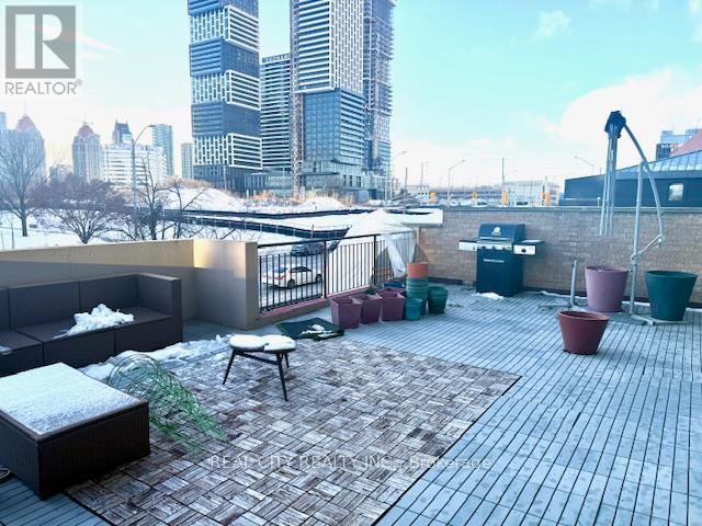 207 - 285 Enfield Place, Mississauga, Ontario  L5B 3Y6 - Photo 4 - W12645520