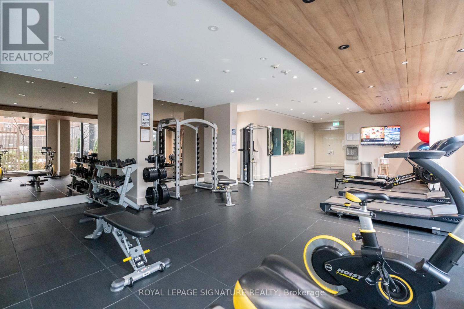 207 - 21 Park Street E, Mississauga, Ontario  L5G 0C2 - Photo 21 - W12645526