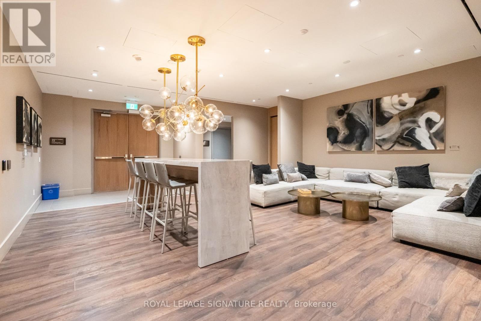 207 - 21 Park Street E, Mississauga, Ontario  L5G 0C2 - Photo 27 - W12645526