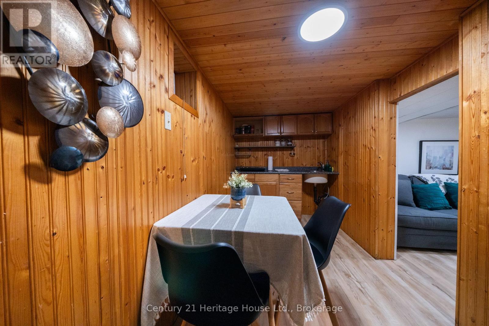 1 - 184 Weber Street E, Kitchener, Ontario  N2H 1E4 - Photo 8 - X12588958