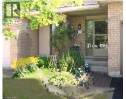 185 SULMONA Drive, Hamilton, Ontario