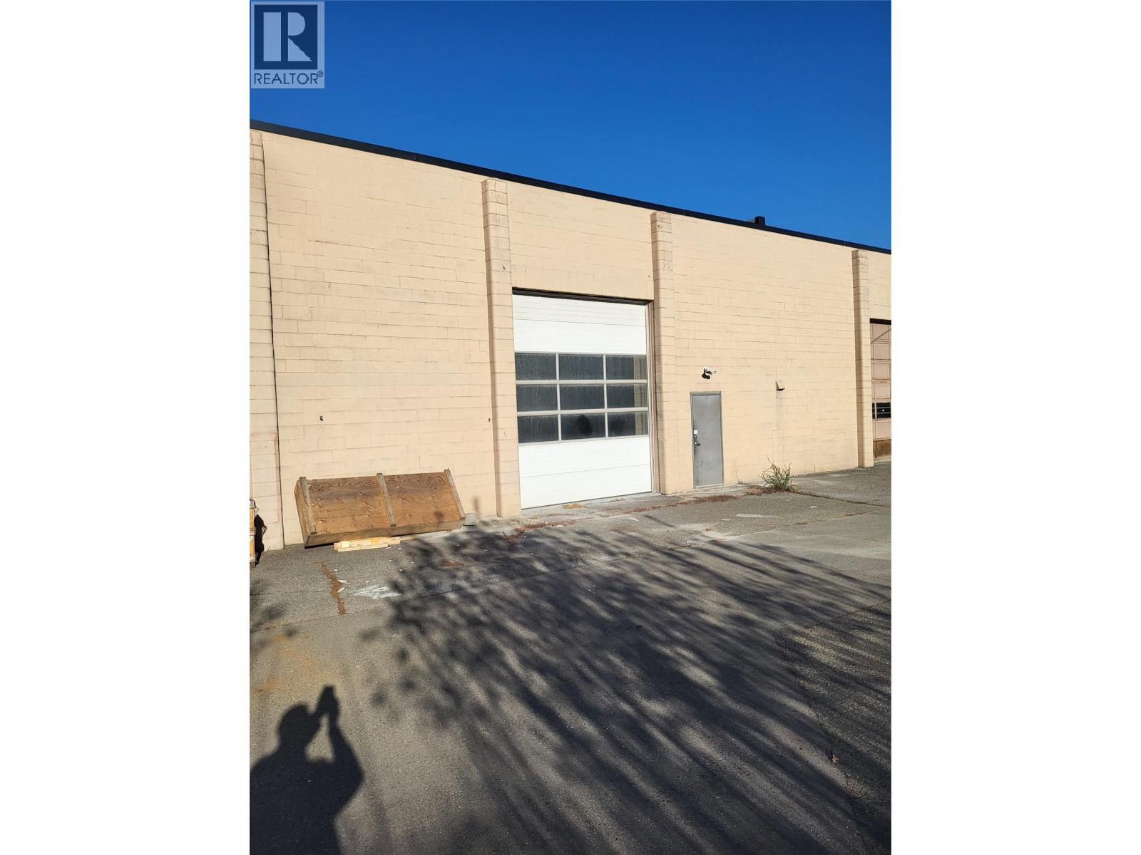 917 Laval Crescent, Kamloops, British Columbia  V2H 1T7 - Photo 2 - 10358115