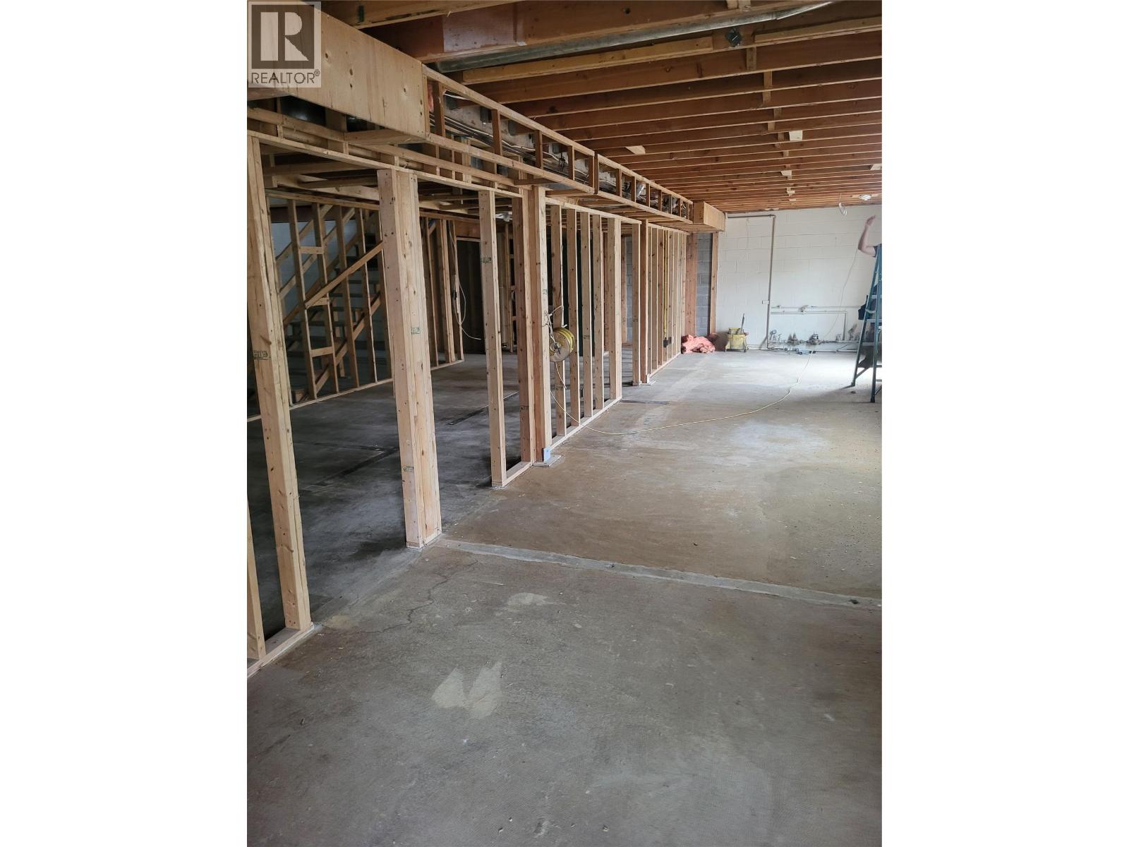 913 - 915 Laval Crescent, Kamloops, British Columbia  V2H 1T7 - Photo 7 - 10358113