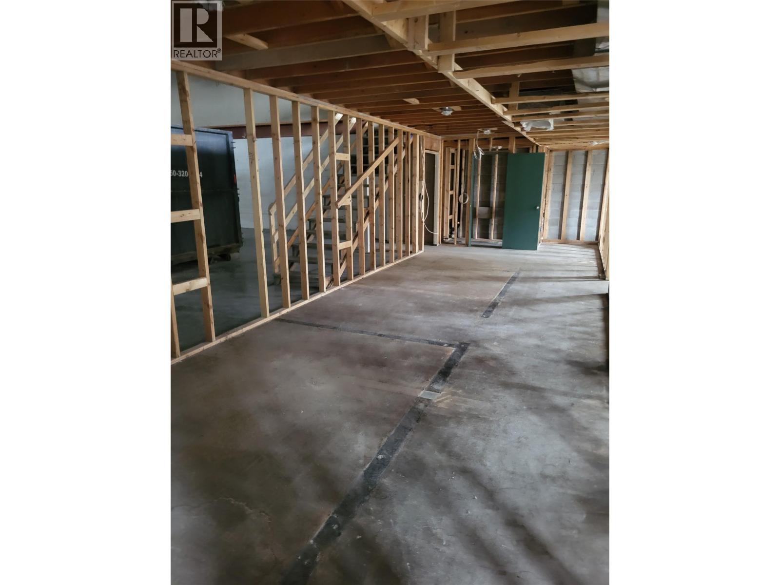 913 - 915 Laval Crescent, Kamloops, British Columbia  V2H 1T7 - Photo 8 - 10358113