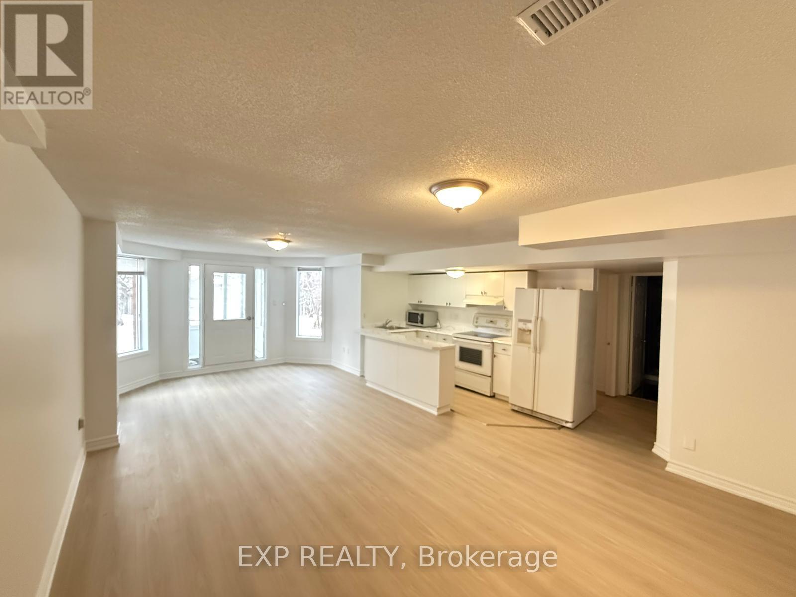 Main/lower - 48 Estate Garden Drive, Richmond Hill, Ontario  L4E 3V5 - Photo 3 - N12645544