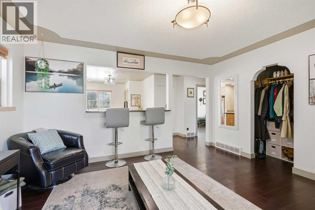 535 30 Avenue Nw, Calgary, Alberta  T2M 2N7 - Photo 8 - A2271547