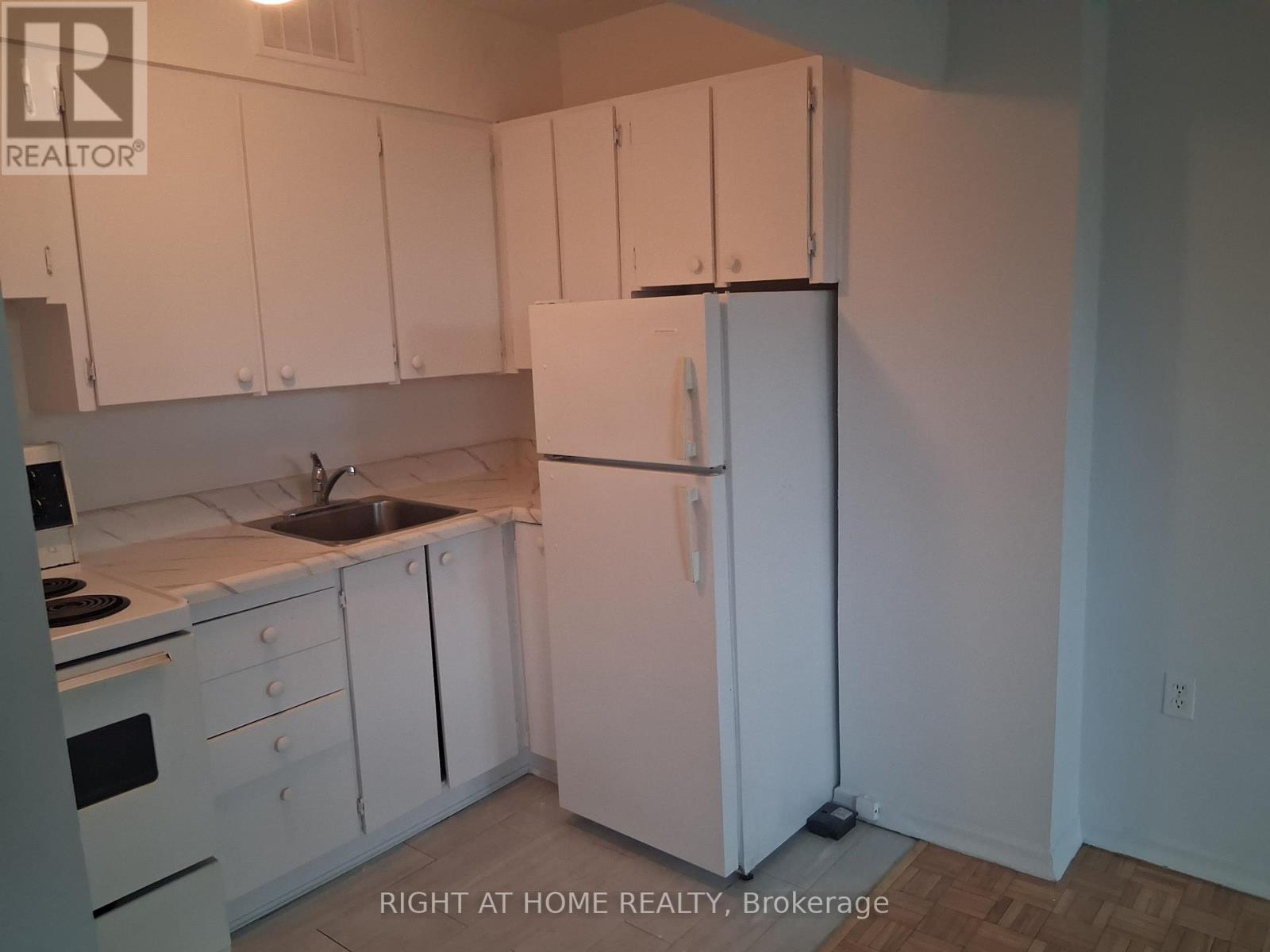 407 - 191 St George Street, Toronto, Ontario  M5R 2M6 - Photo 9 - C12641660