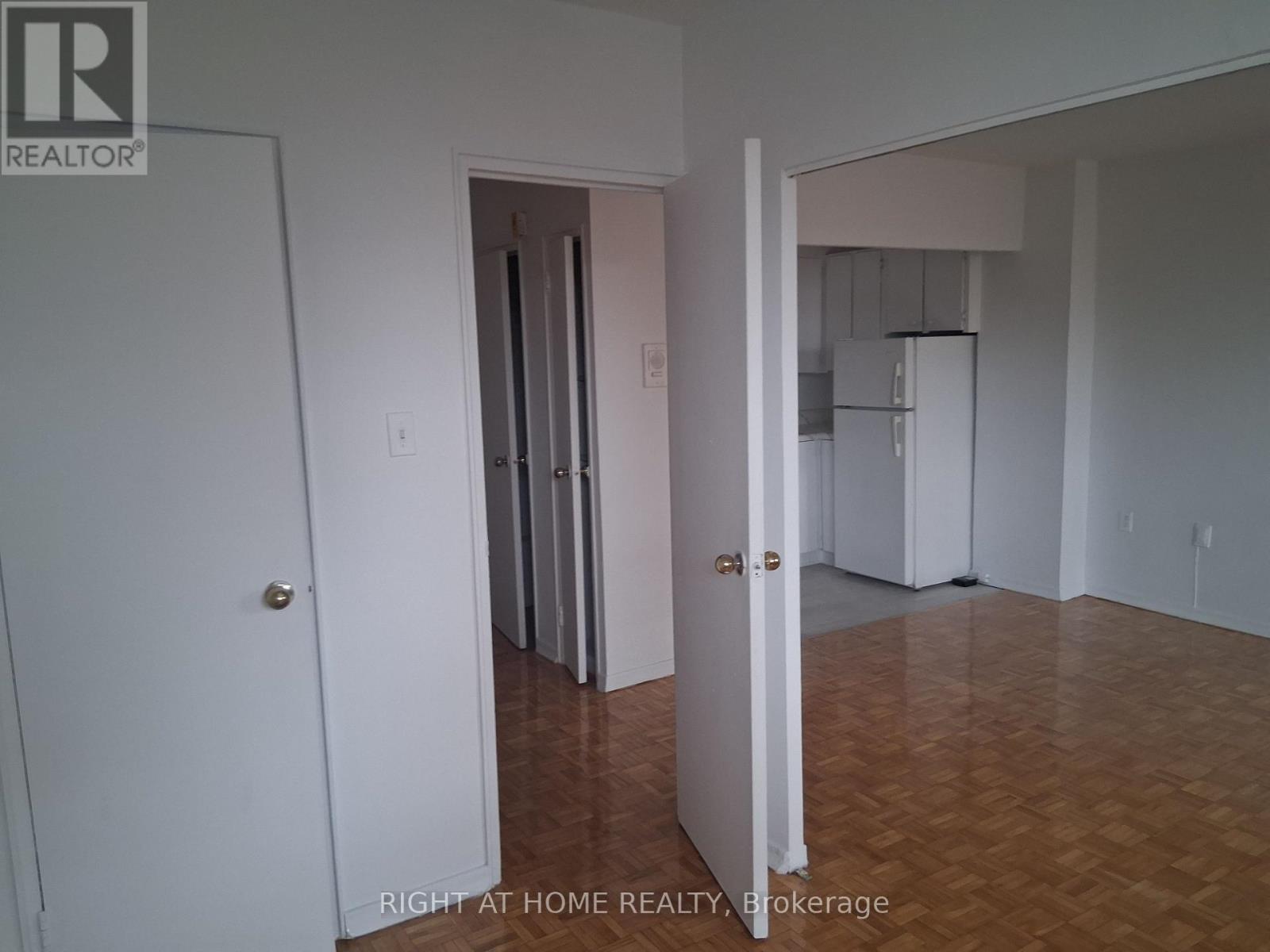 407 - 191 St George Street, Toronto, Ontario  M5R 2M6 - Photo 8 - C12641660