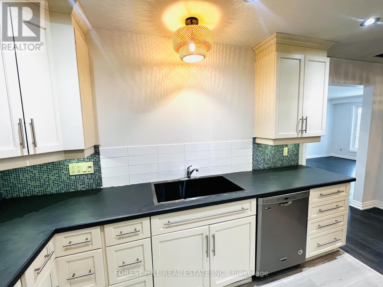 Main - 48 Steel Street, Barrie, Ontario  L4M 2E7 - Photo 14 - S12645570