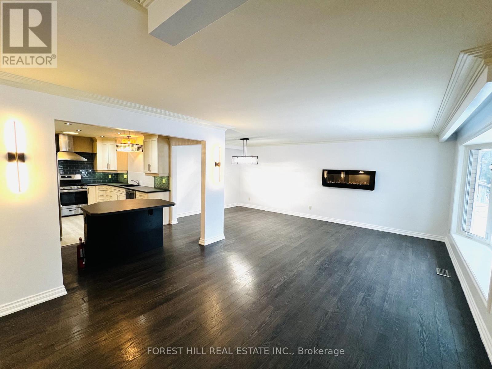 Main - 48 Steel Street, Barrie, Ontario  L4M 2E7 - Photo 3 - S12645570